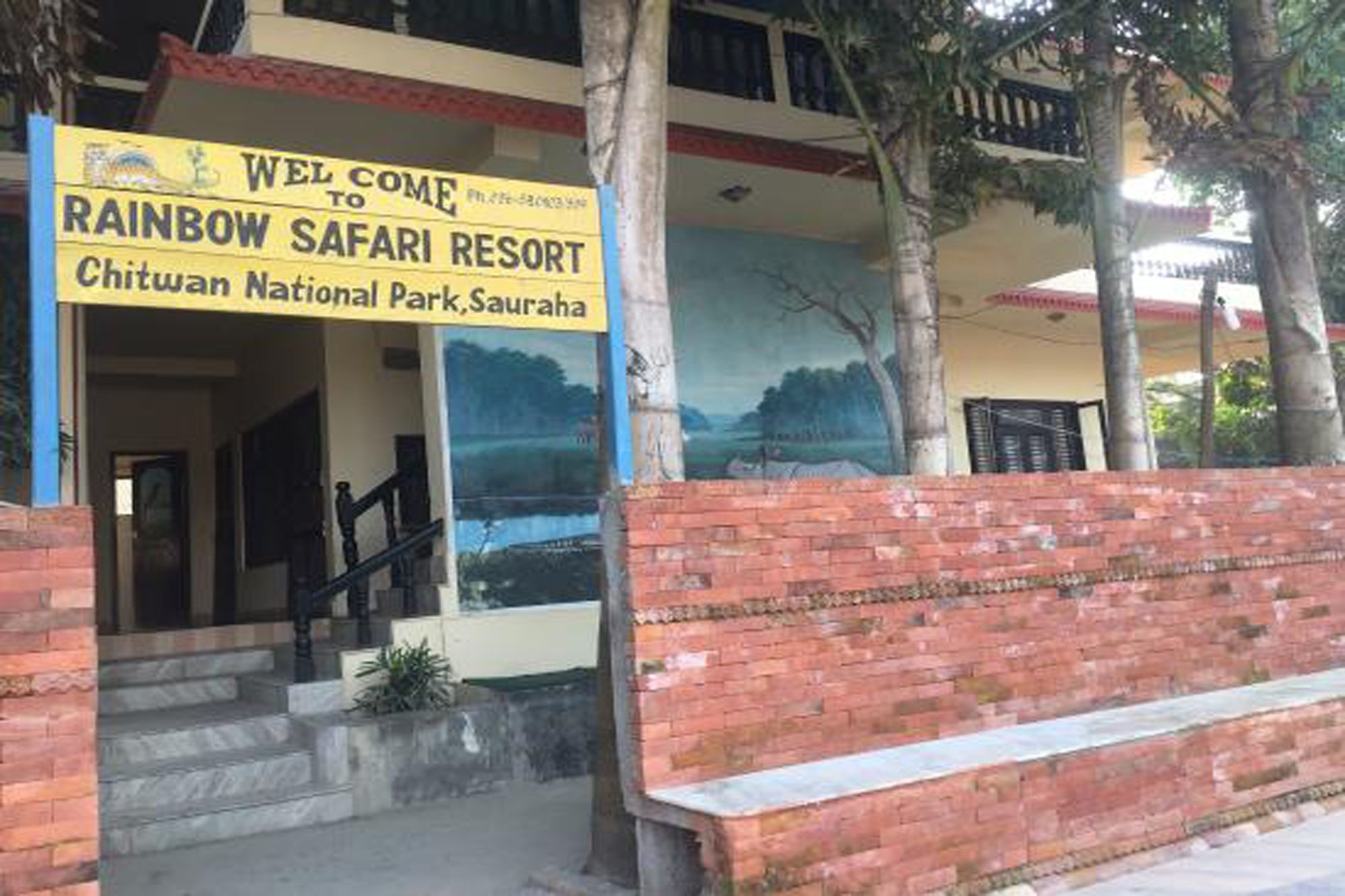 Rainbow Safari Resort Sauraha Exterior foto